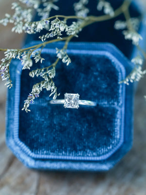 Split Prong Zircon Ring - Gardens of the Sun | Ethical Jewelry